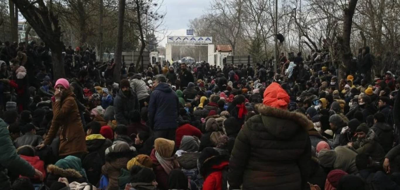 Εικόνα-σοκ: "Ρήγμα" στον Έβρο -Εισήλθαν δεκάδες αλλοδαποί - Περίεργες συλλήψεις στην Ζώνη Ασφαλείας Προκαλύψεως!